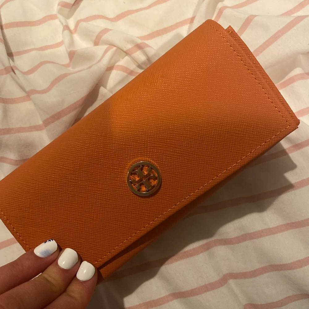 Tory Burch sunglasses case
